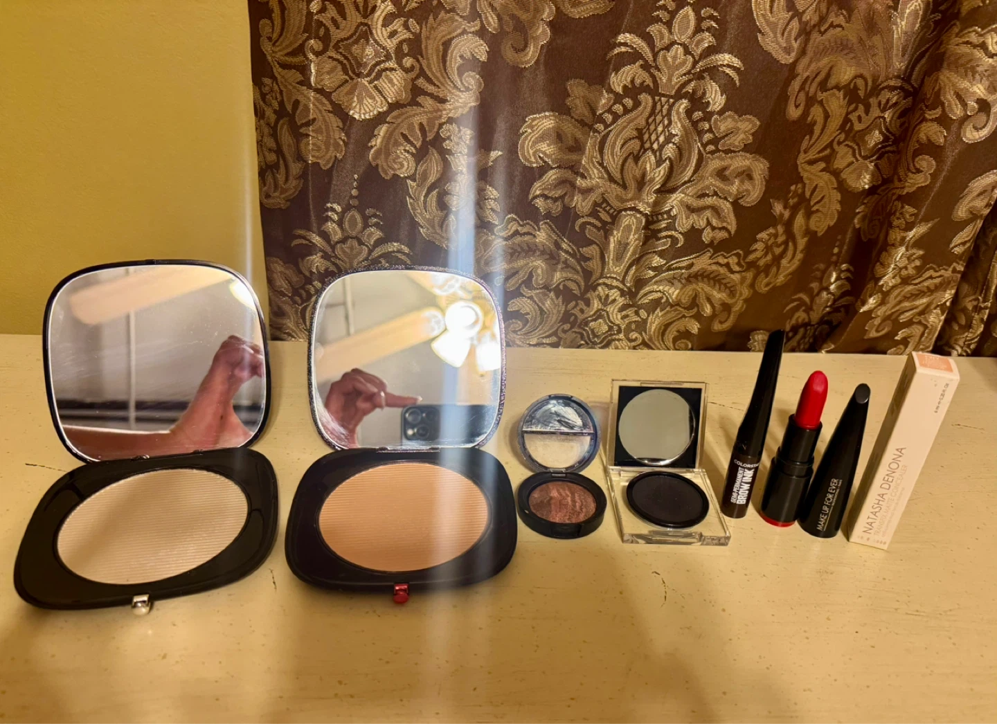 ALL THINGS MAKEUP