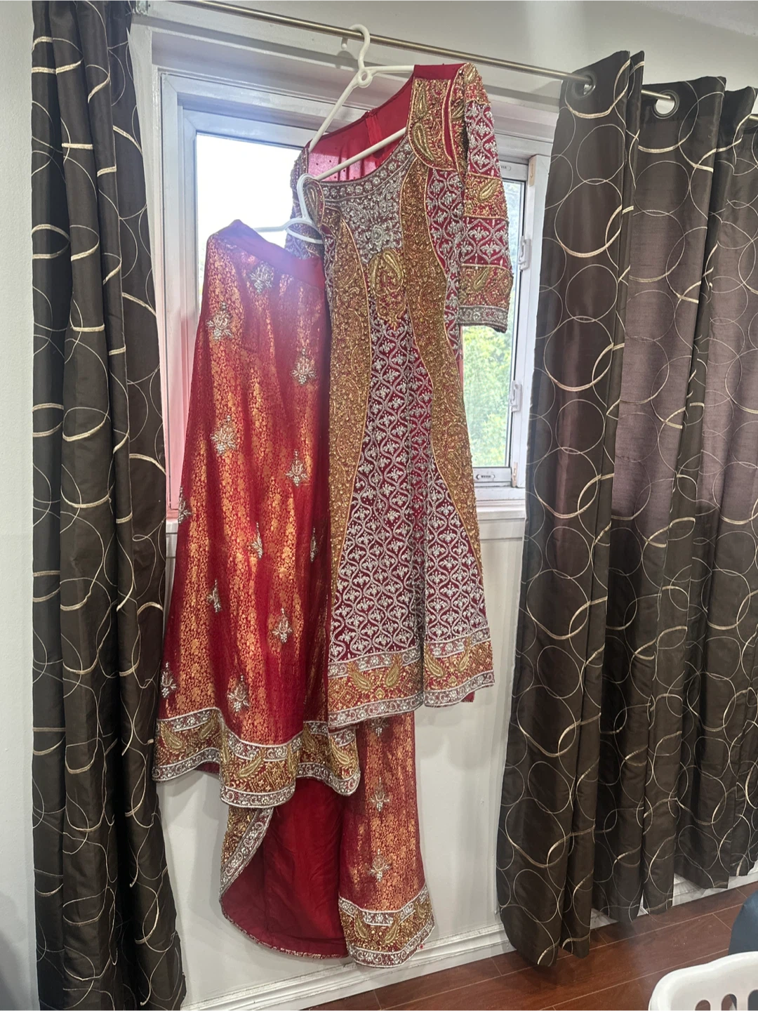 Beautiful Bridal Lehenga Set + Clutch (Never Worn)