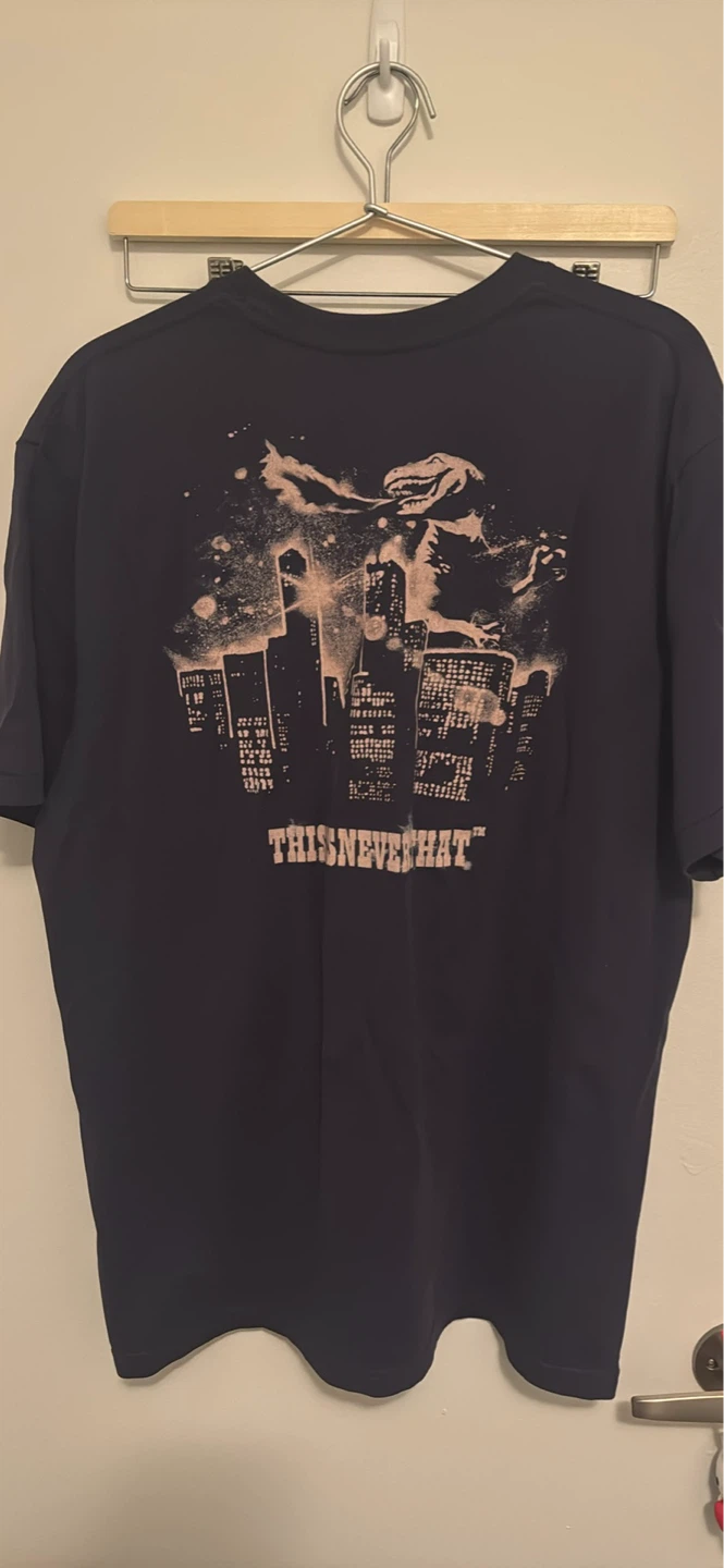 thisisneverthat Graphic T-Shirt Size L - photo 2