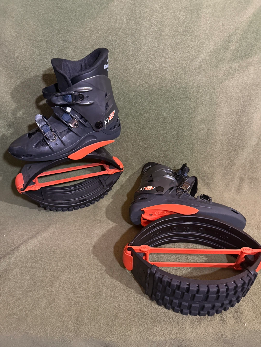 KJ Pro 7 Kangoo Jumps