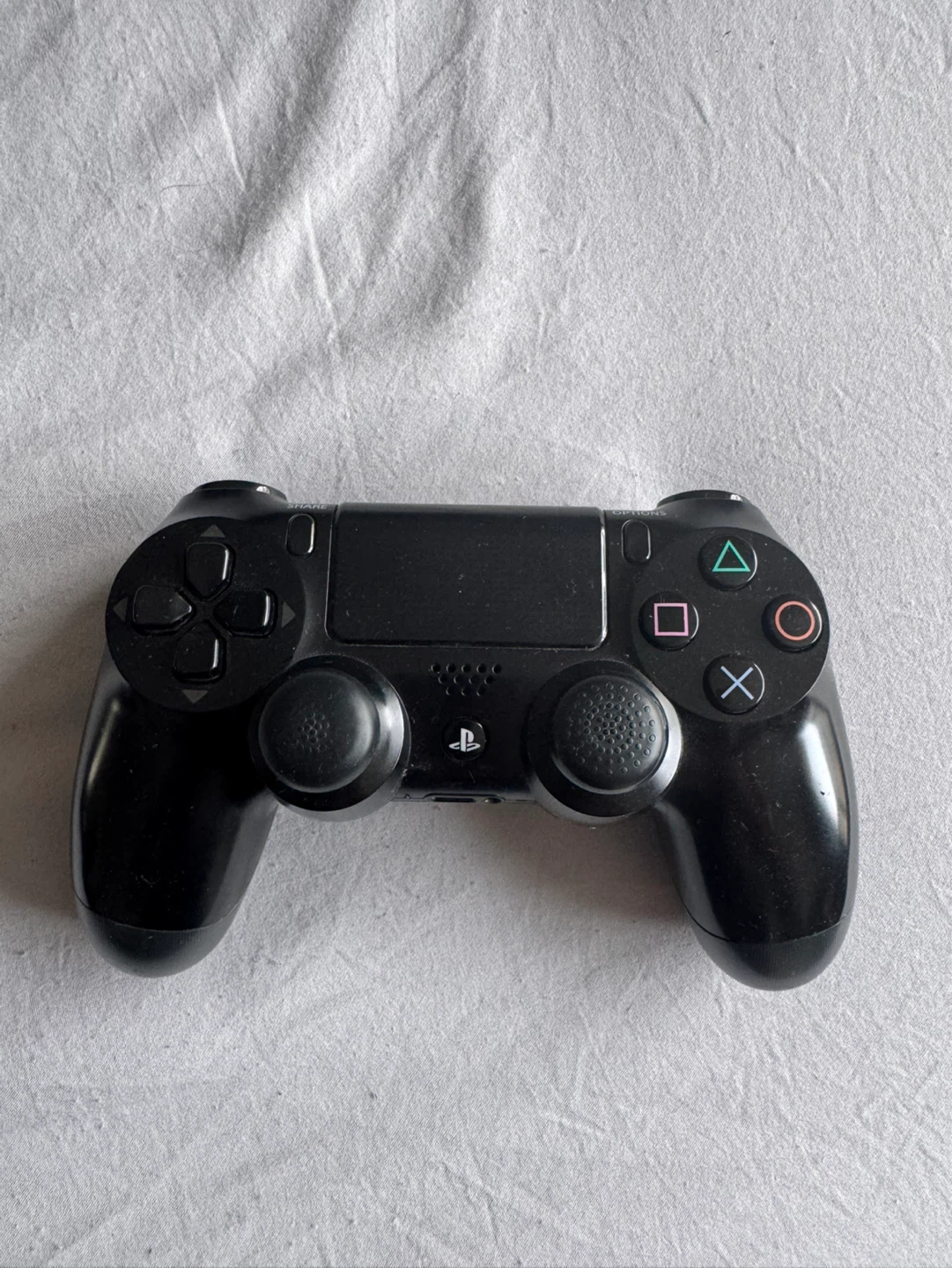 PlayStation 4 Console Bundle with 3 Controllers - photo 4