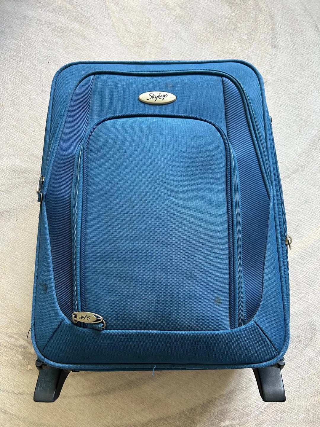 Skybags Rolling Carry-On Suitcase – Good Working Condition - photo 2