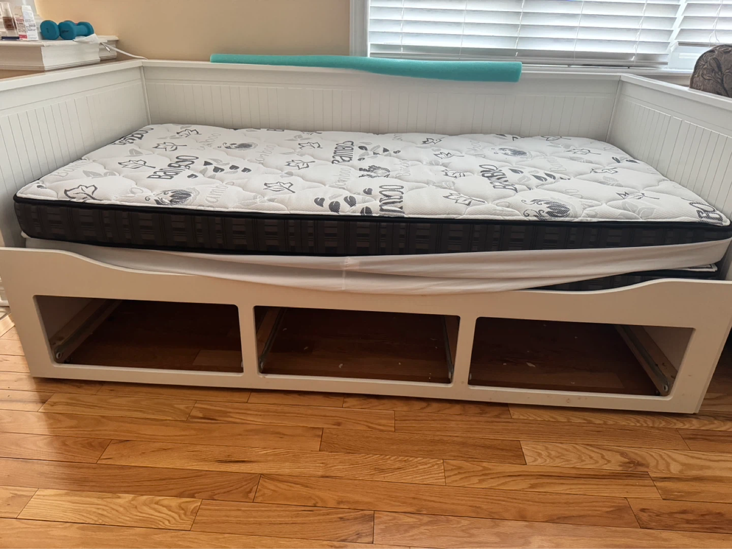 Two Mattresses, Daybed Size - photo 2