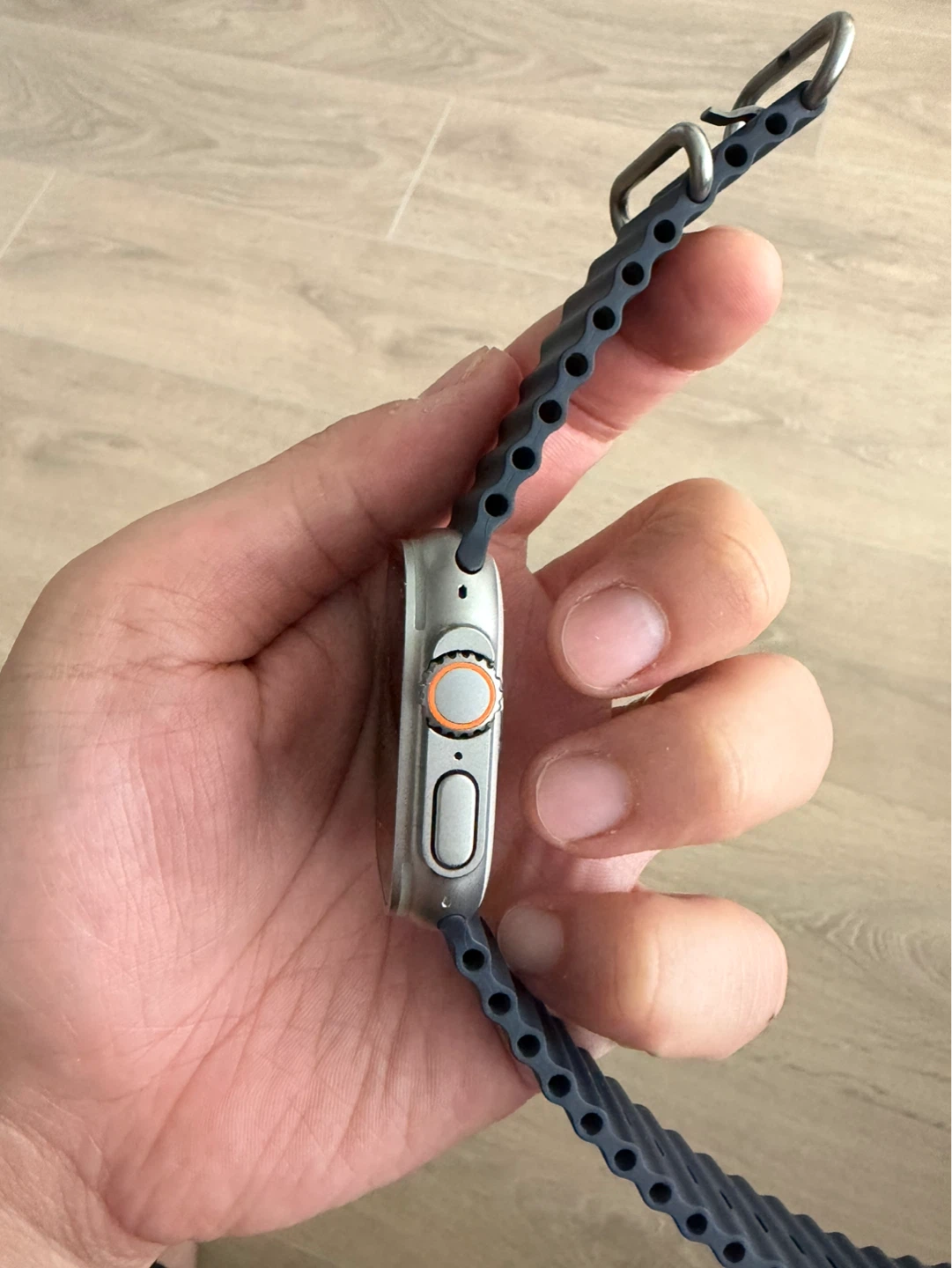 Apple Watch Ultra (Gen 2) - photo 3