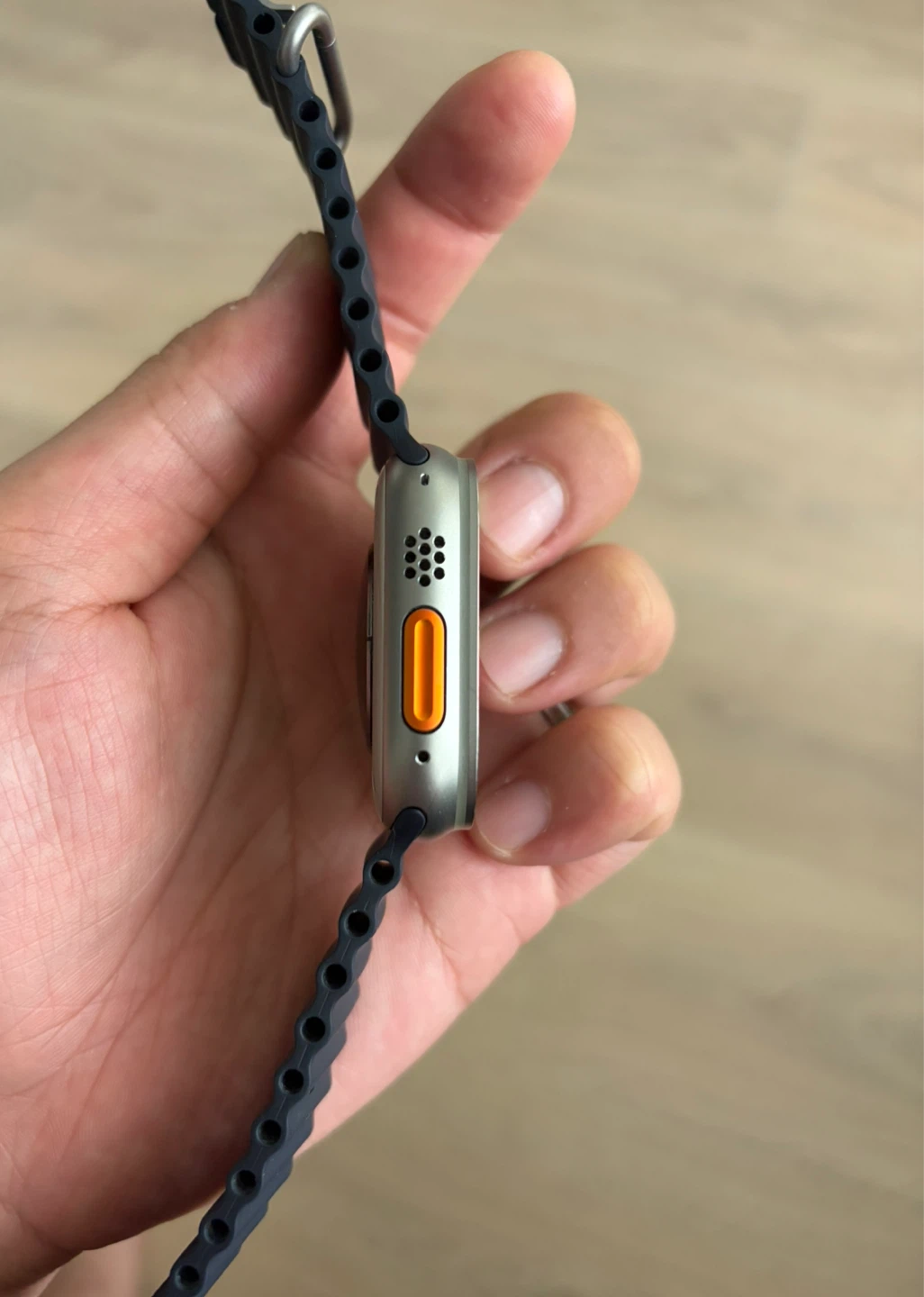 Apple Watch Ultra (Gen 2) - photo 4