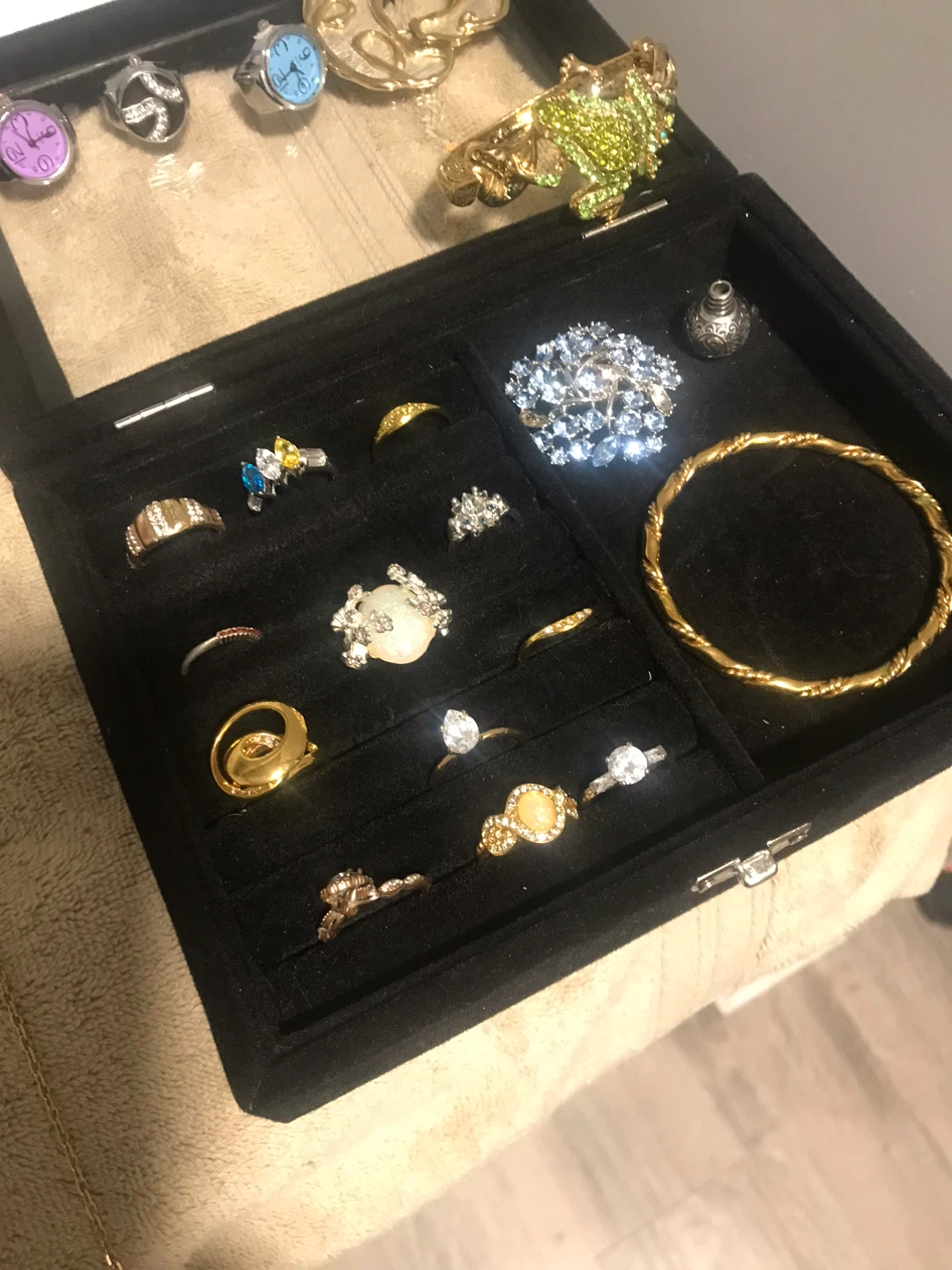 Assorted Gold-Tone Necklaces, Bracelets, and Rings - photo 3