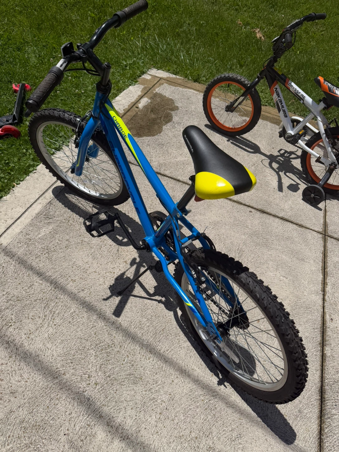 Blue Charger Kids Bike