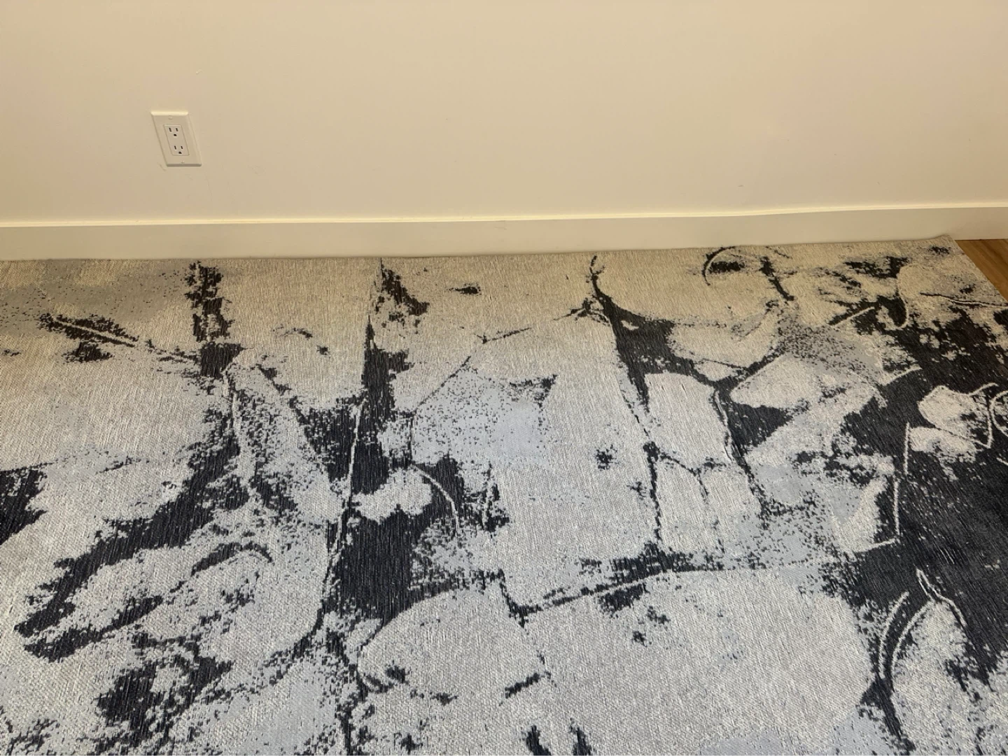 Abstract Area Rug - photo 2
