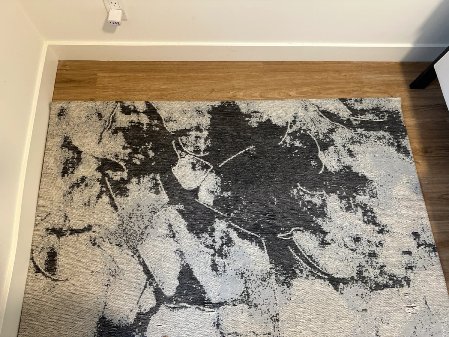 Abstract Area Rug - photo 3