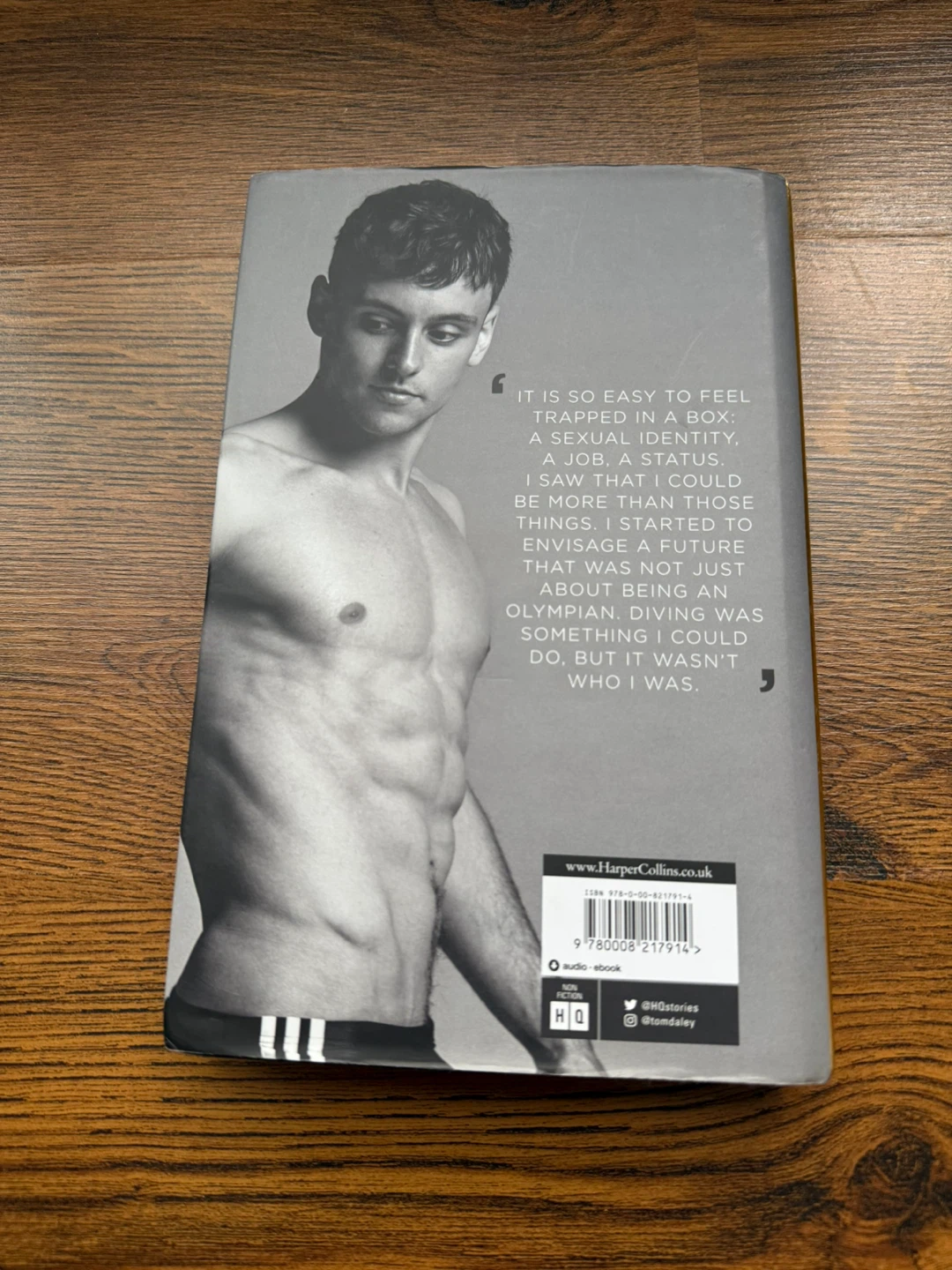 Coming Up For Air by Tom Daley Book - photo 2