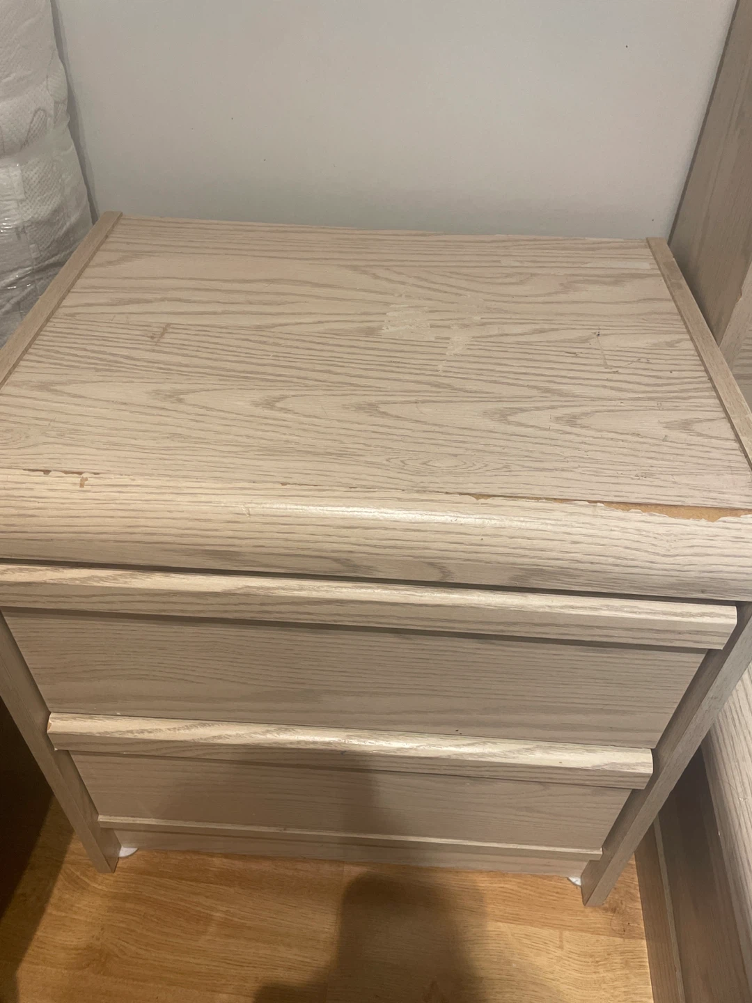 Light Wood 3-Drawer Nightstand