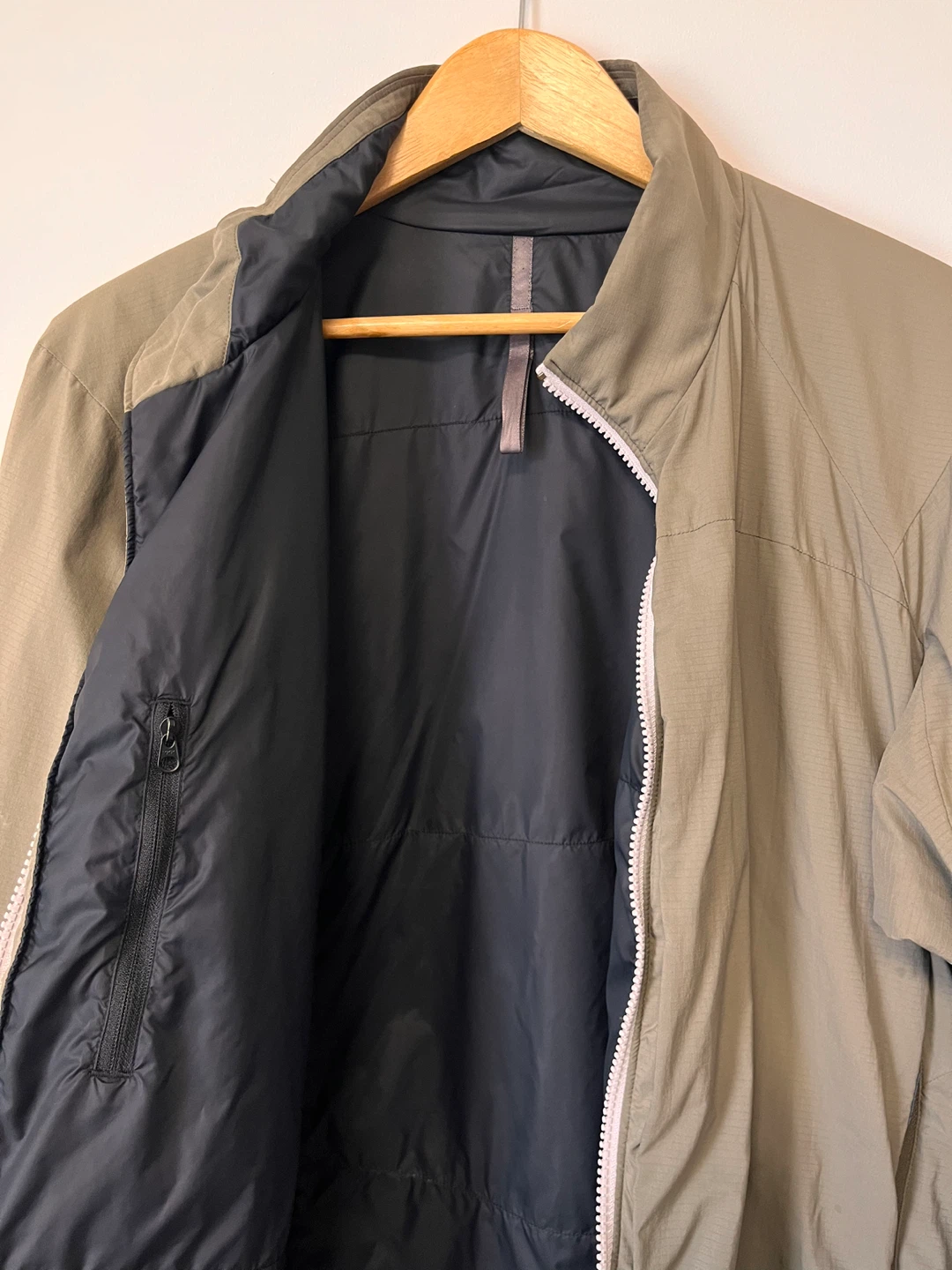 2012 Arc’teryx LEAF Atom Large - photo 3