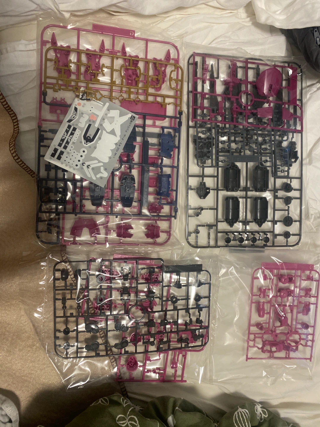 HGUC AMS-129 Geara Zulu Angelo Sauper Use Gundam Model Kit - photo 2
