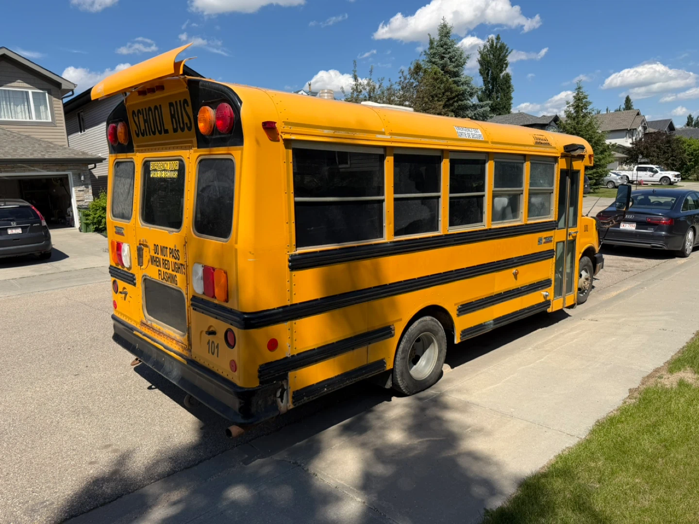 2015 Chevy minotour School Bus - photo 2