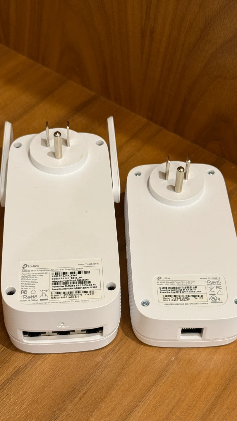 TP-Link Powerline set with Wi-Fi Range Extender