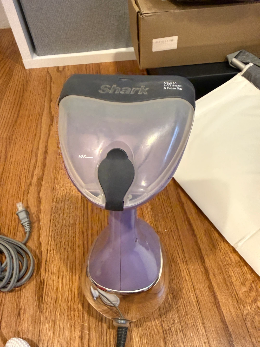 Shark Press & Refresh Garment Steamer - photo 3