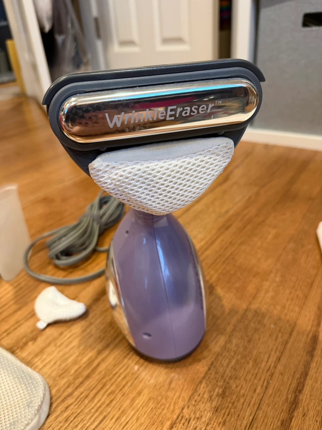 Shark Press & Refresh Garment Steamer