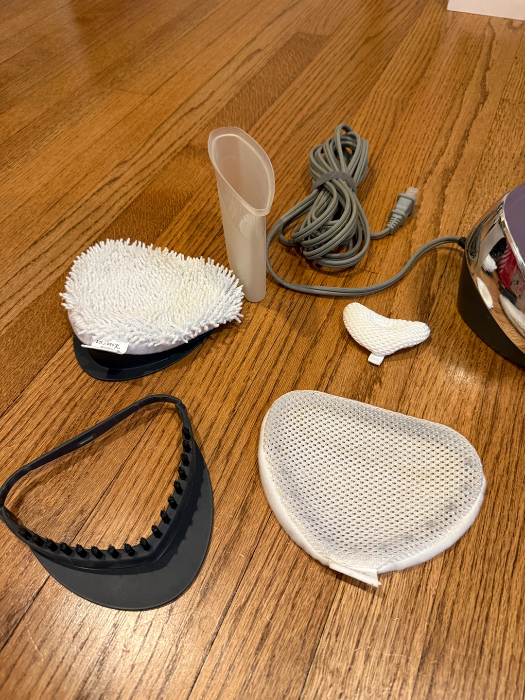 Shark Press & Refresh Garment Steamer - photo 2