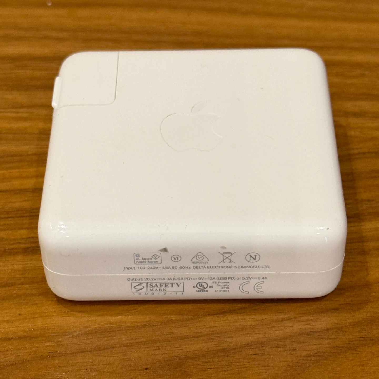 Apple 87W USB-C Power Adapter - photo 2