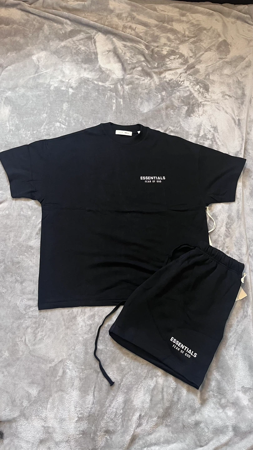 Black Essential set