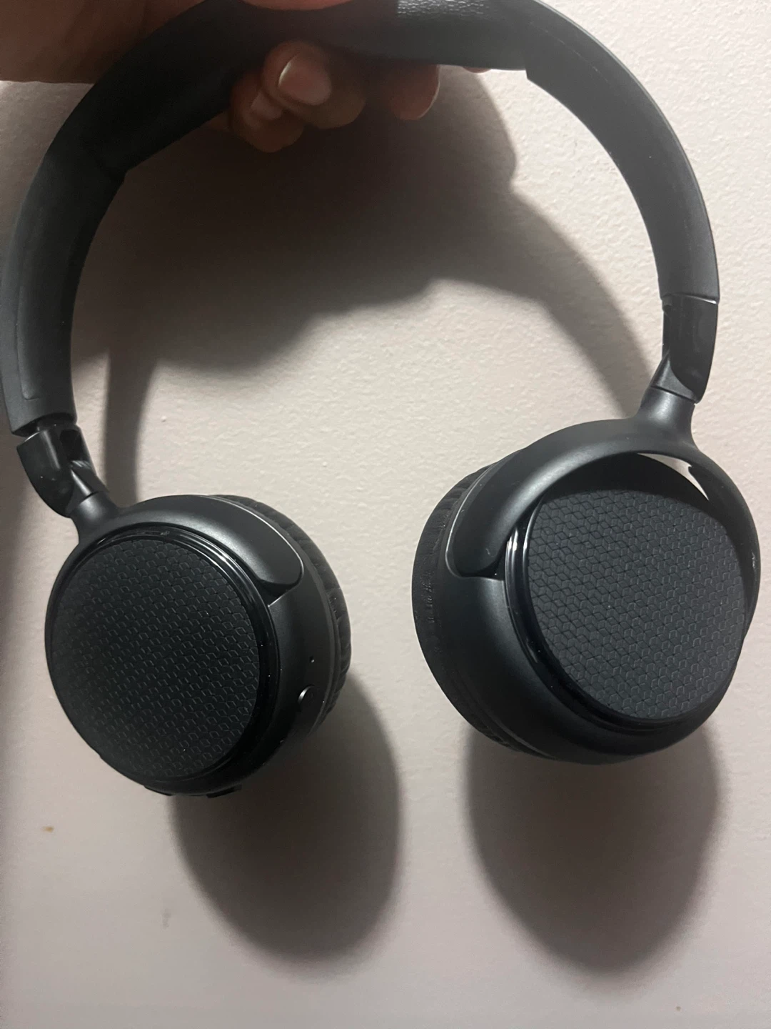 Amazon basics head phones wireless - photo 2