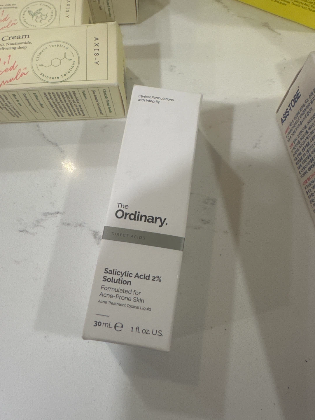 The Ordinary Salicylic Acid 2% Solution for Acne-Prone Skin