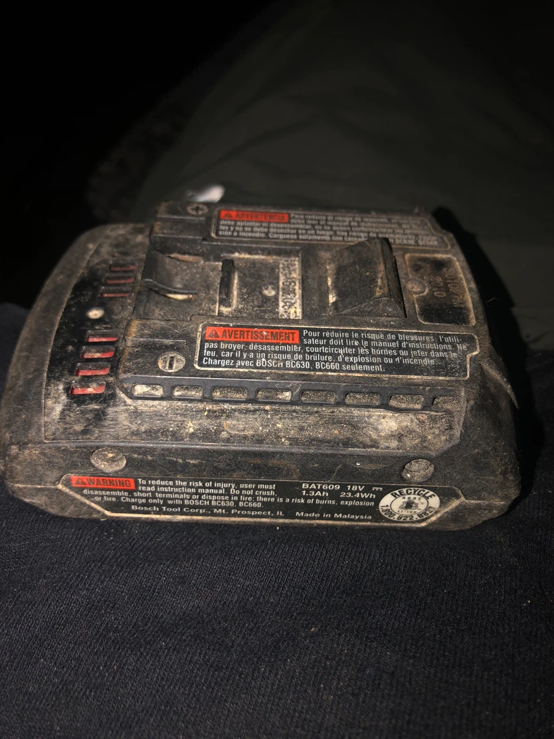 I’m not sure if it works or not. Bosch 18V Battery BAT609 - photo 2