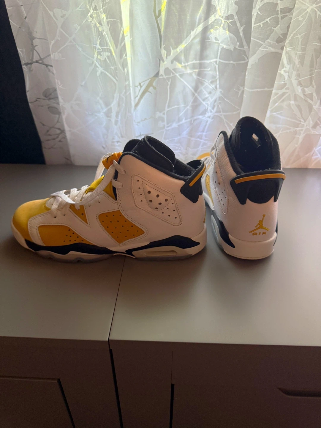 Air Jordan 6 Retro Sneakers