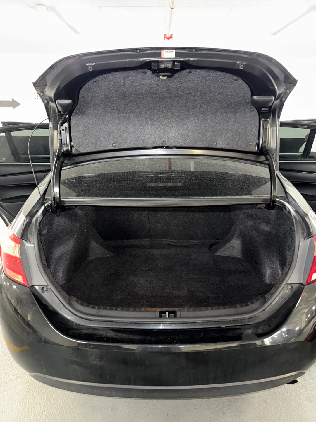 2019 Toyota Corolla LE 4DR Dark Blue 113,724 km - photo 4