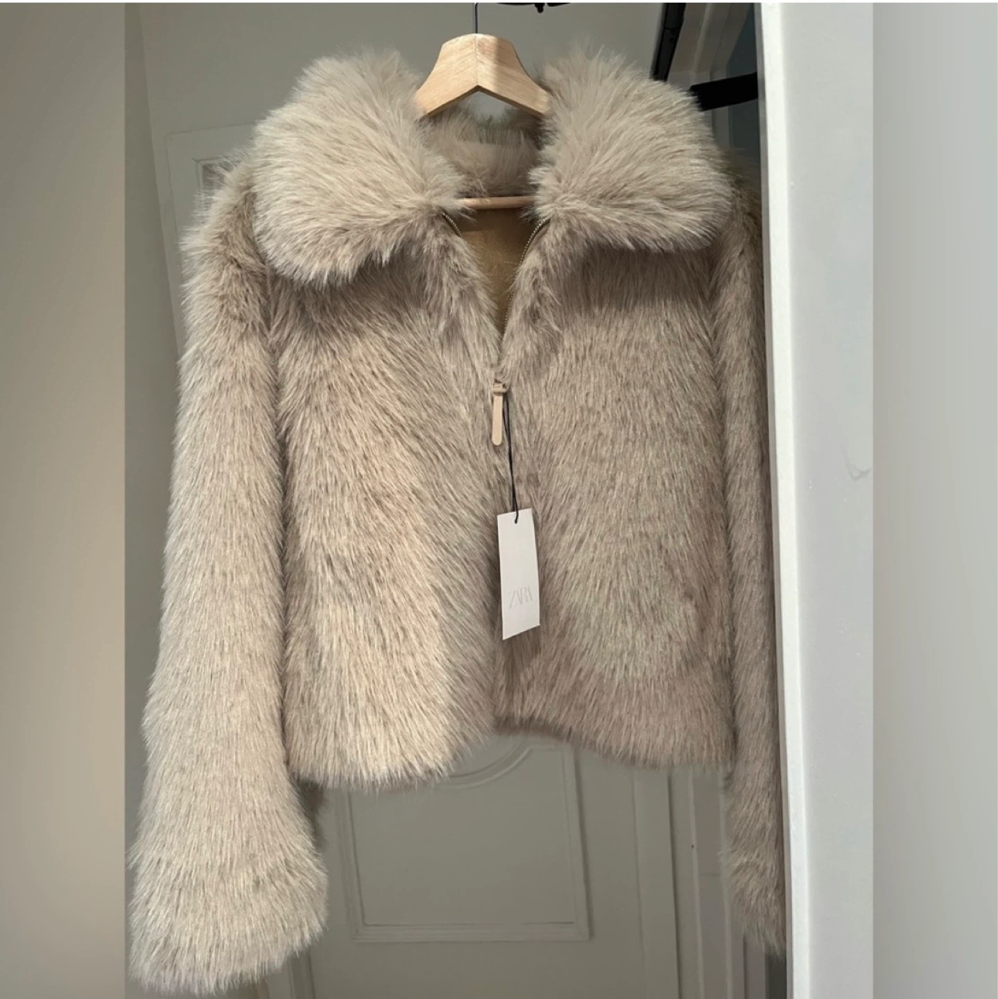 ZARA Faux Fur Jacket ⚽ - photo 2