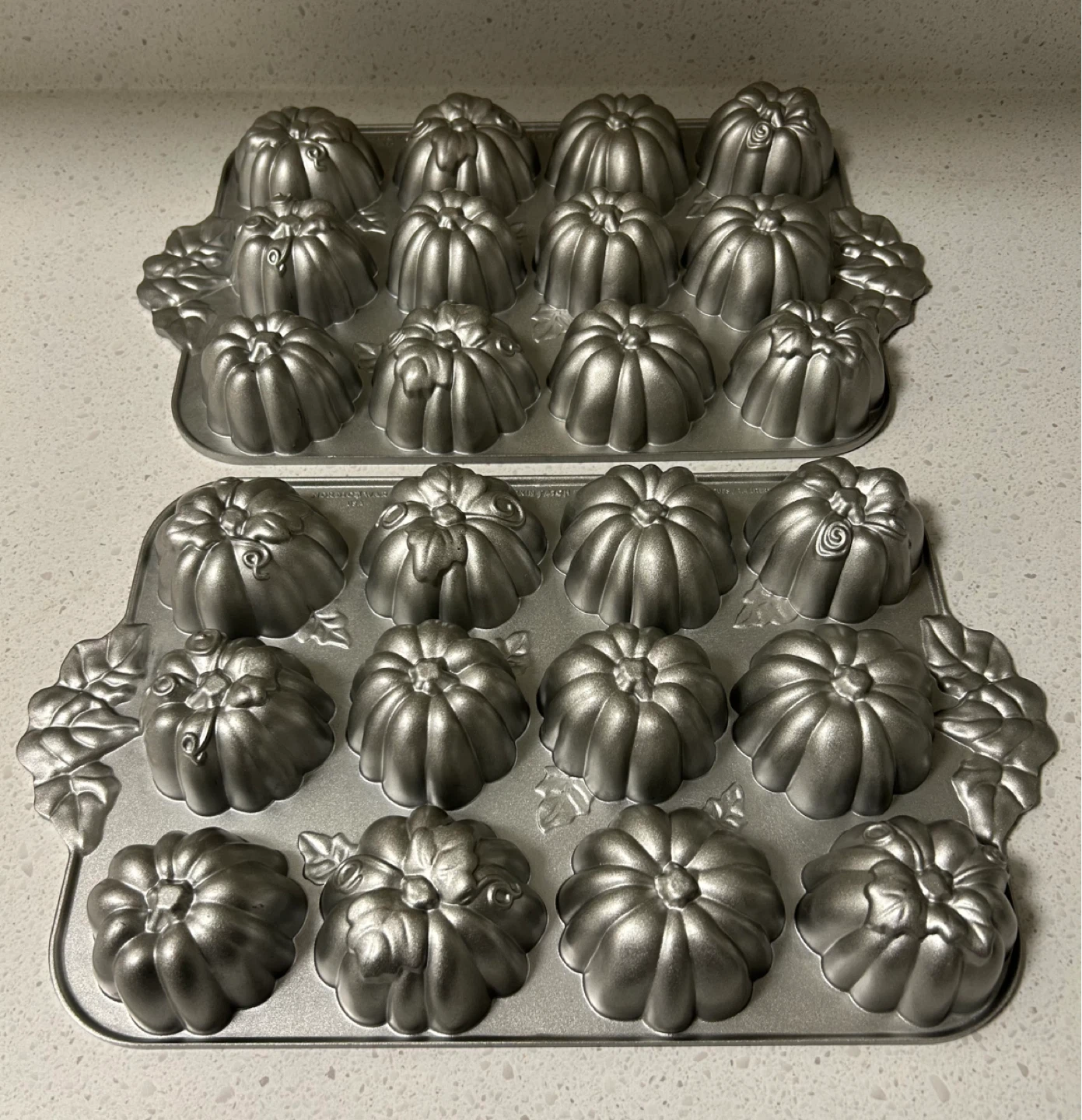 Nordic Ware Pumpkin Patch Pan - photo 2