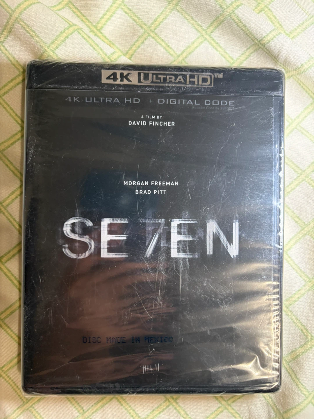 New Seven 4K UHD Blu-ray - Morgan Freeman Brad Pitt