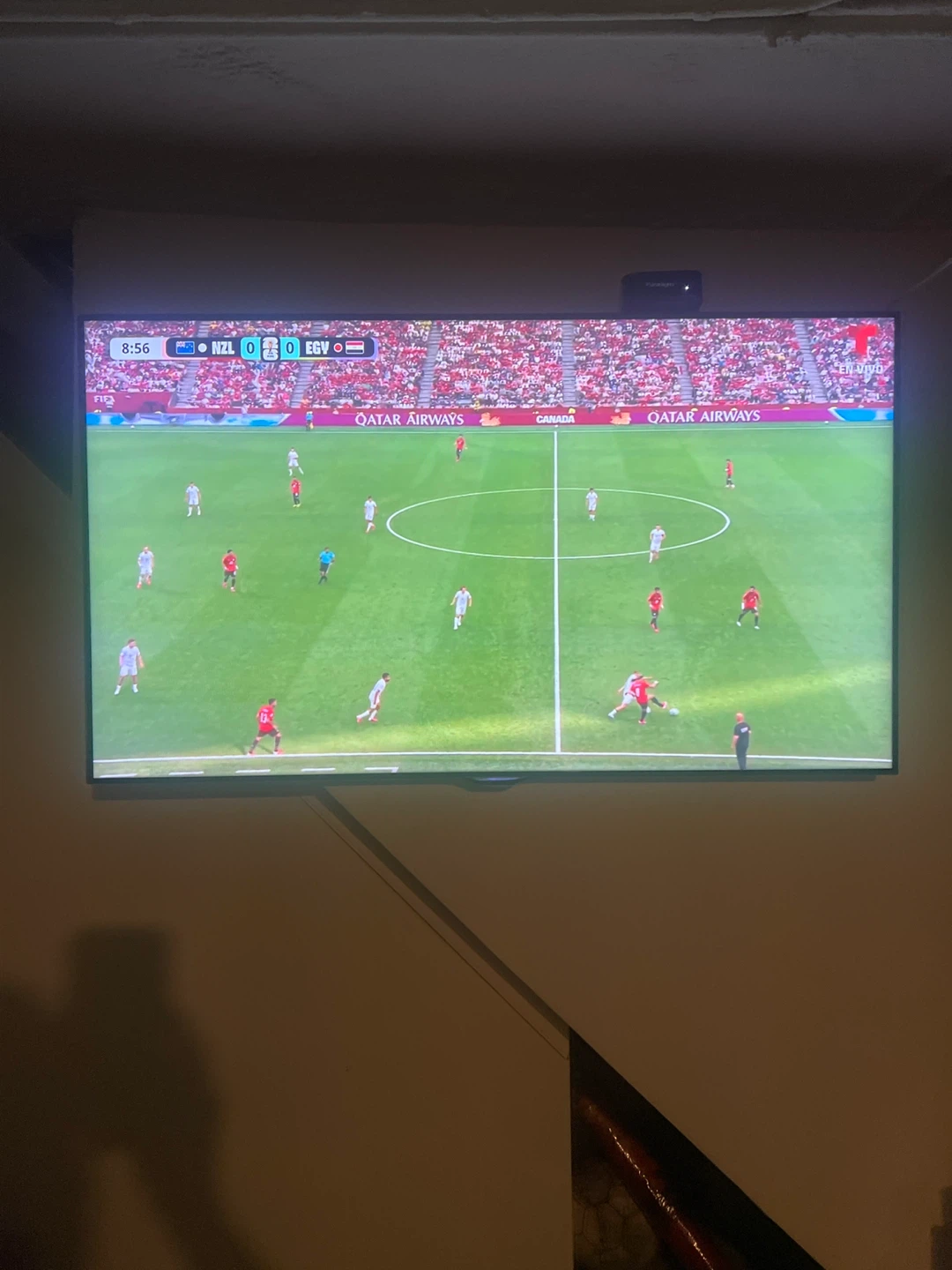 46" LED TV - photo 2