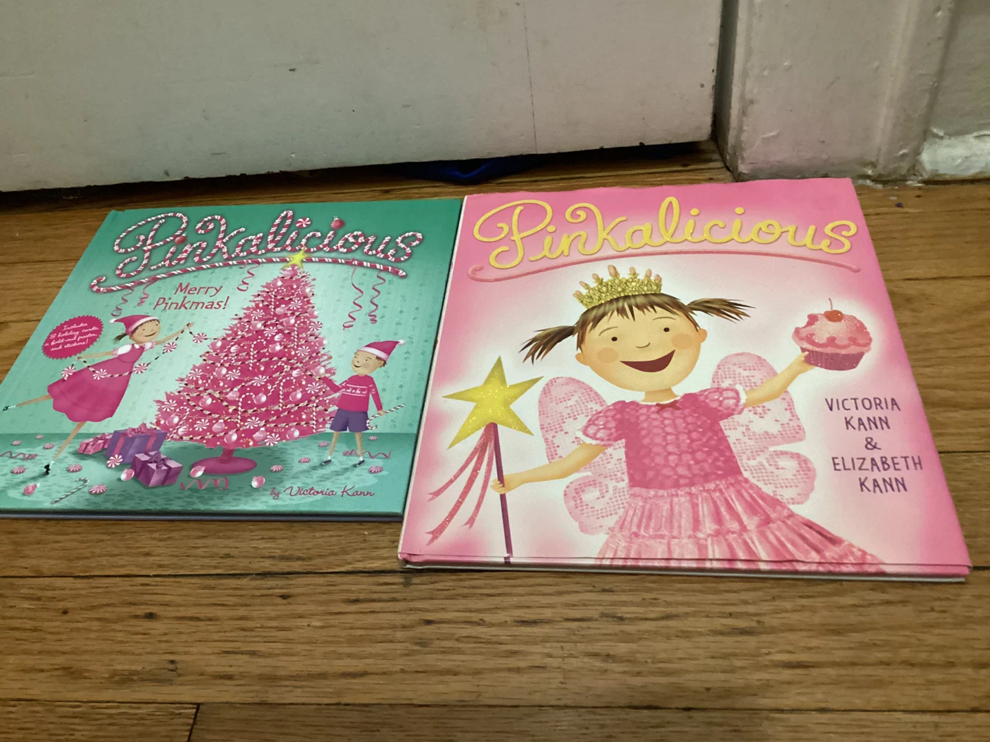 ⚽️Pinkalicious & Merry Pinkmas! Children's Books (Set of 2)