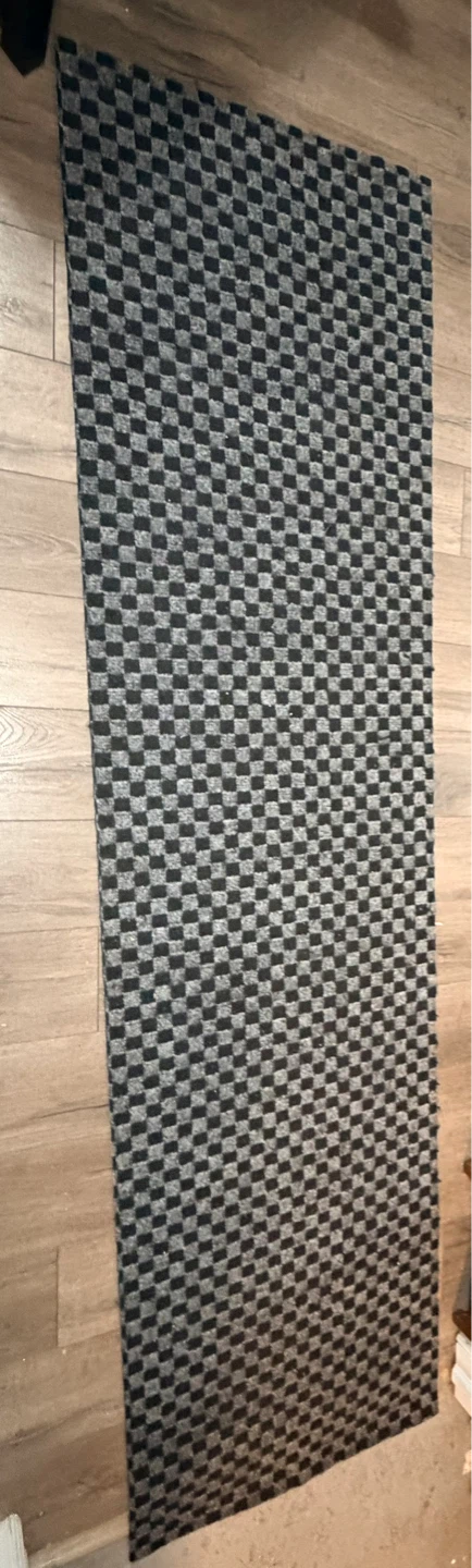Runner Rug - Grey and Black Checkered Pattern - photo 2
