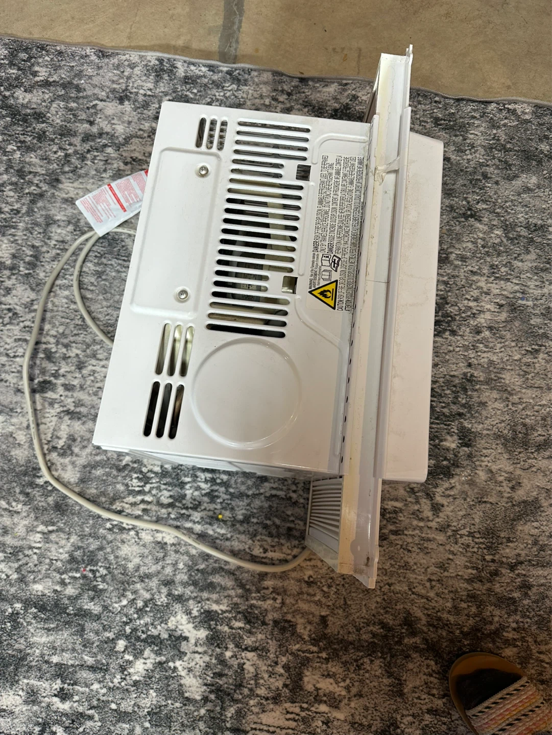 Midea Window Air Conditioner MWMO50CM1A 5000 Btu/h - photo 2