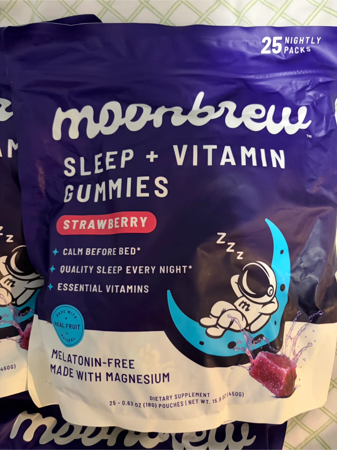 moonbrew Sleep + Vitamin Gummies Strawberry 25 Count 15.9oz - photo 2