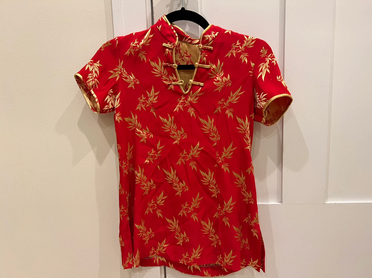 XS Red & Gold Floral Asian Style Top