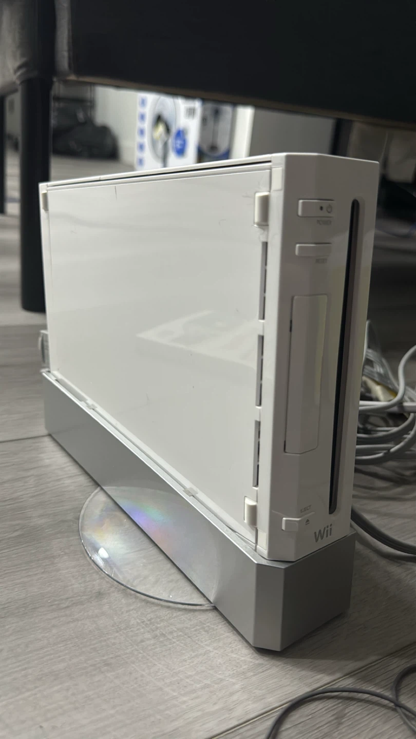 Wii Console + Games - photo 3