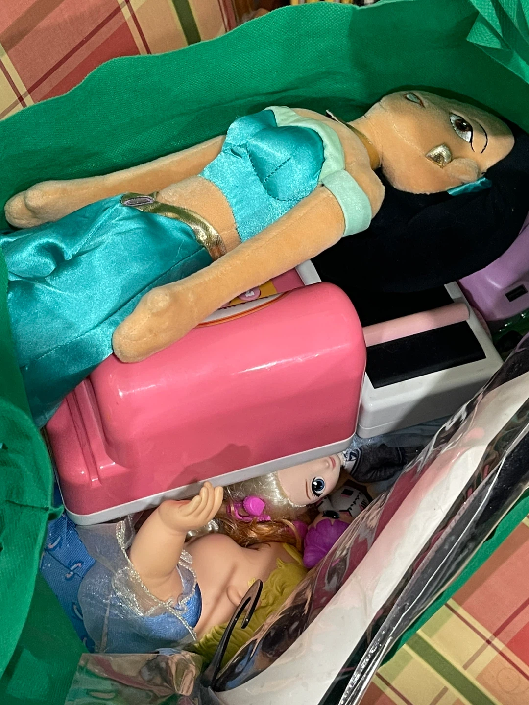 Barbie dolls and other characters (1 big bag)