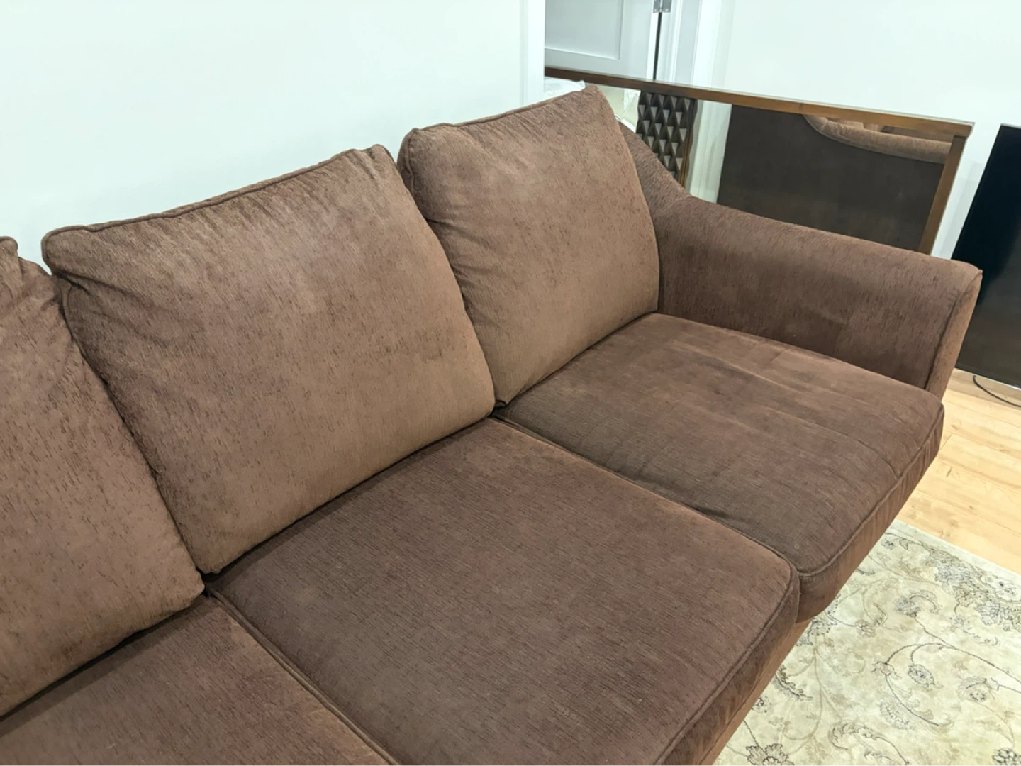 Brown fabric couch ⚽ - photo 3