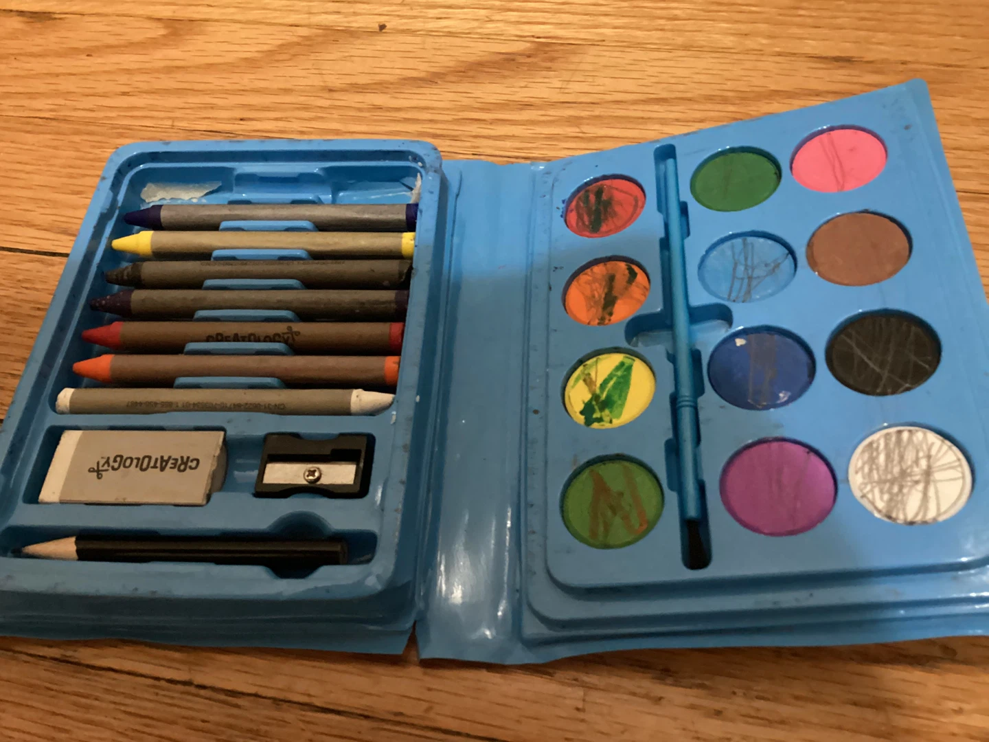 ⚽️Creatology Mini Art Case with Crayons and Paint - photo 3