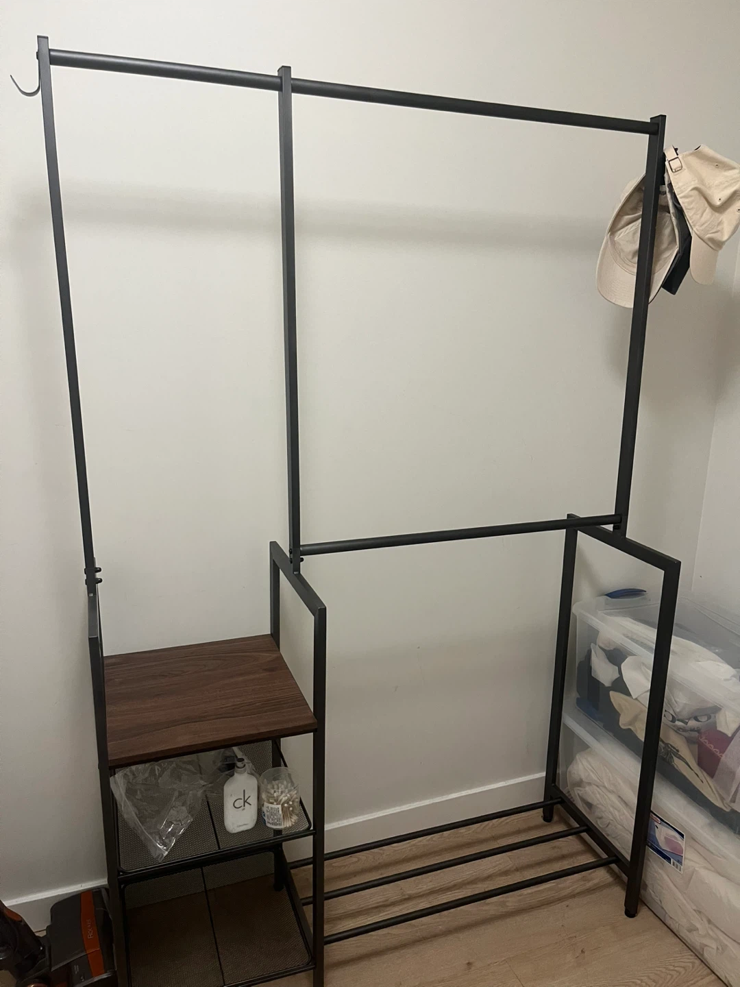 Garment Rack (clothing rack) 옷걸이