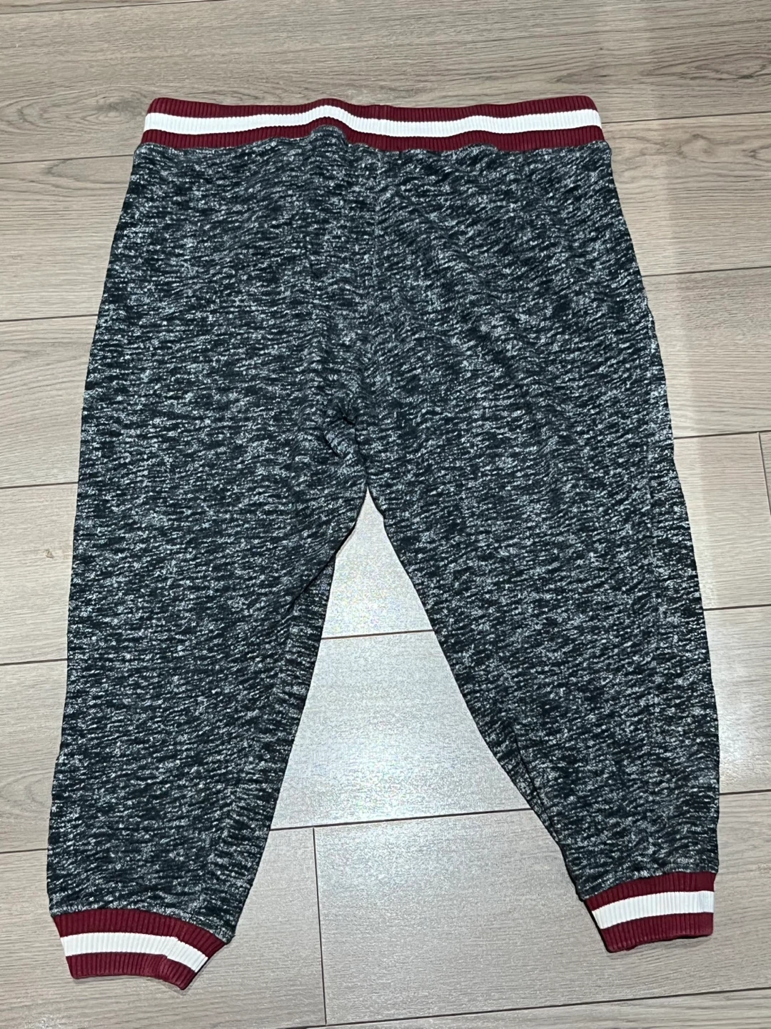 Forever 21 Women's Grey & Maroon Joggers - Size M - photo 2