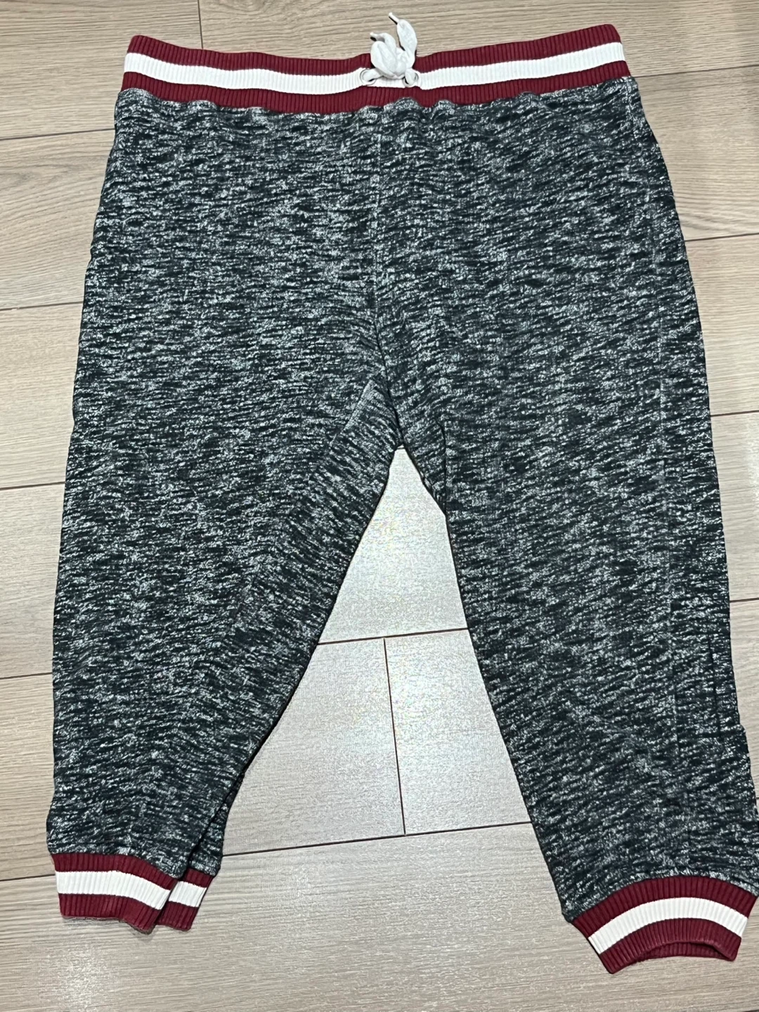 Forever 21 Women's Grey & Maroon Joggers - Size M