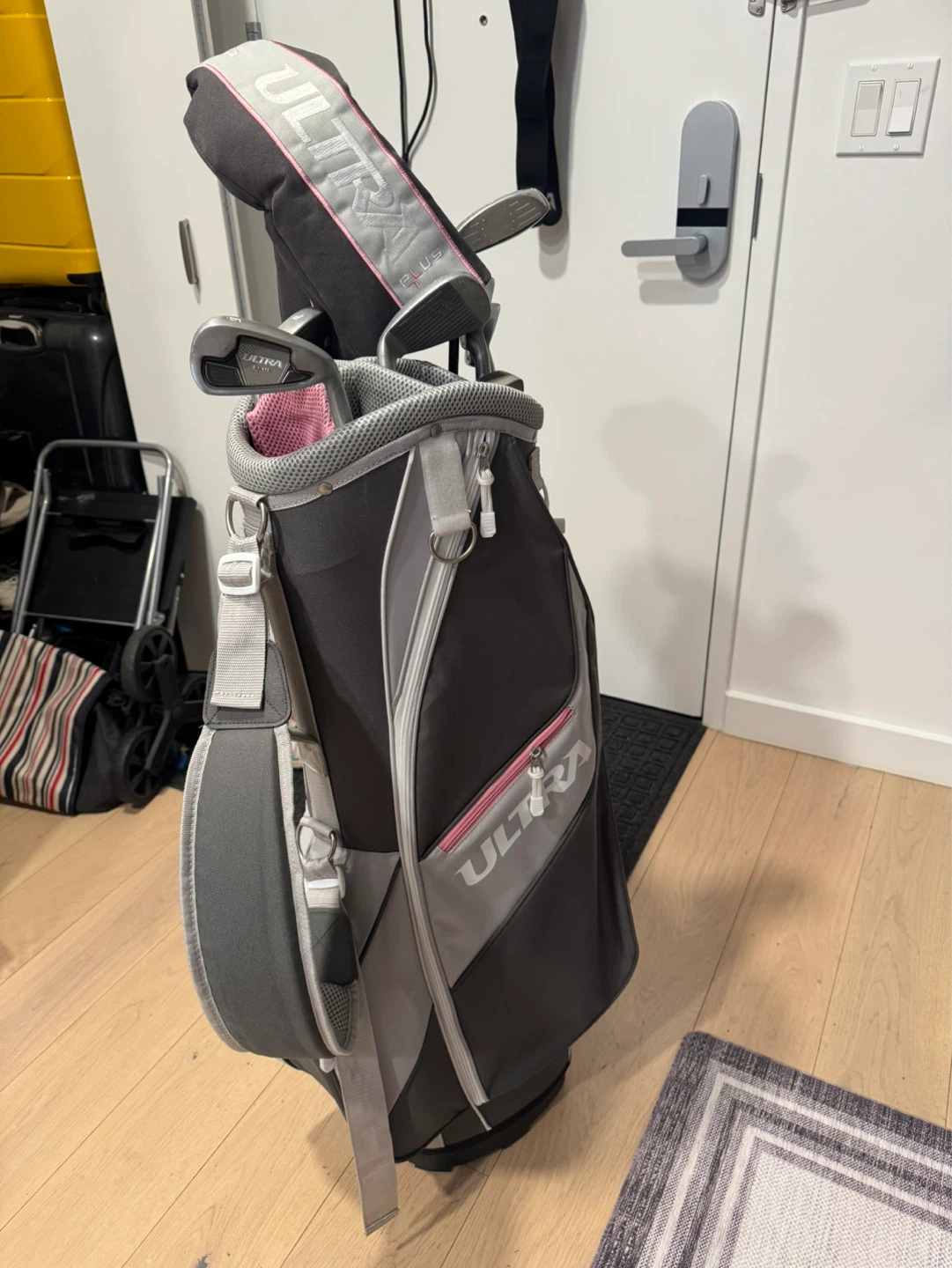 Wilson Ultra Women’s Golf Set 9 Clubs + Bag — $65 Moving Sale