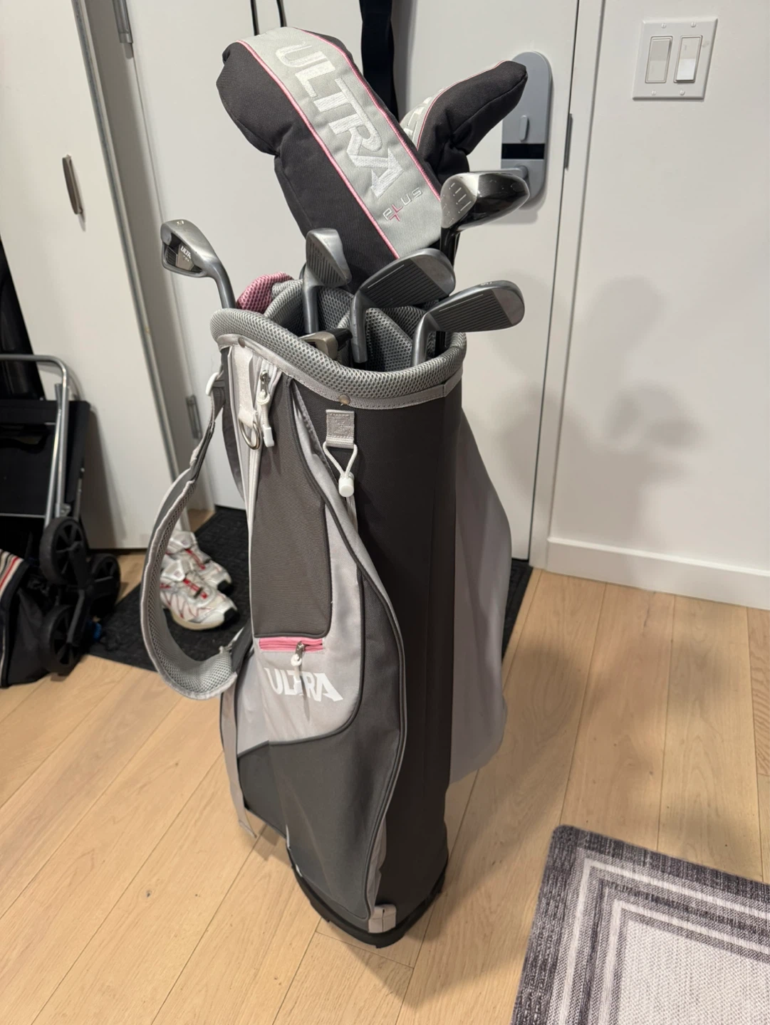 Wilson Ultra Women’s Golf Set 9 Clubs + Bag — $65 Moving Sale - photo 4