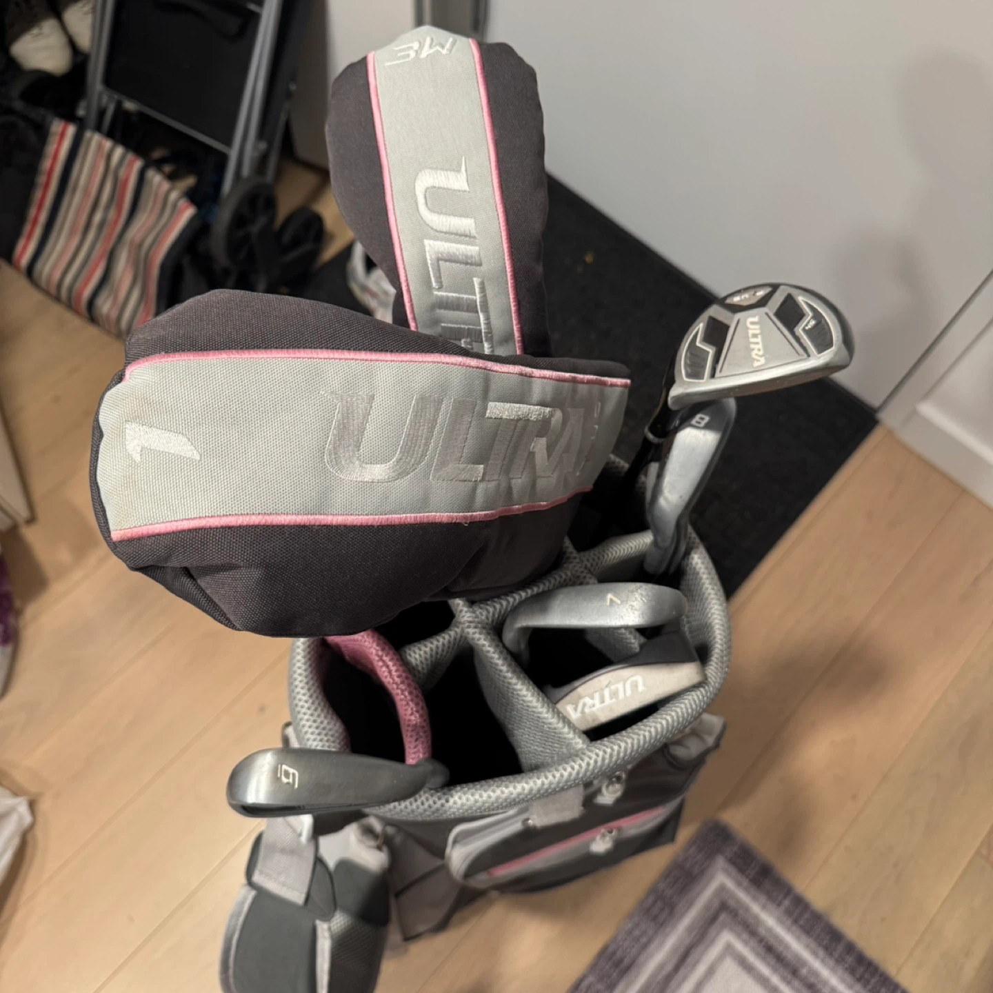 Wilson Ultra Women’s Golf Set 9 Clubs + Bag — $65 Moving Sale - photo 2