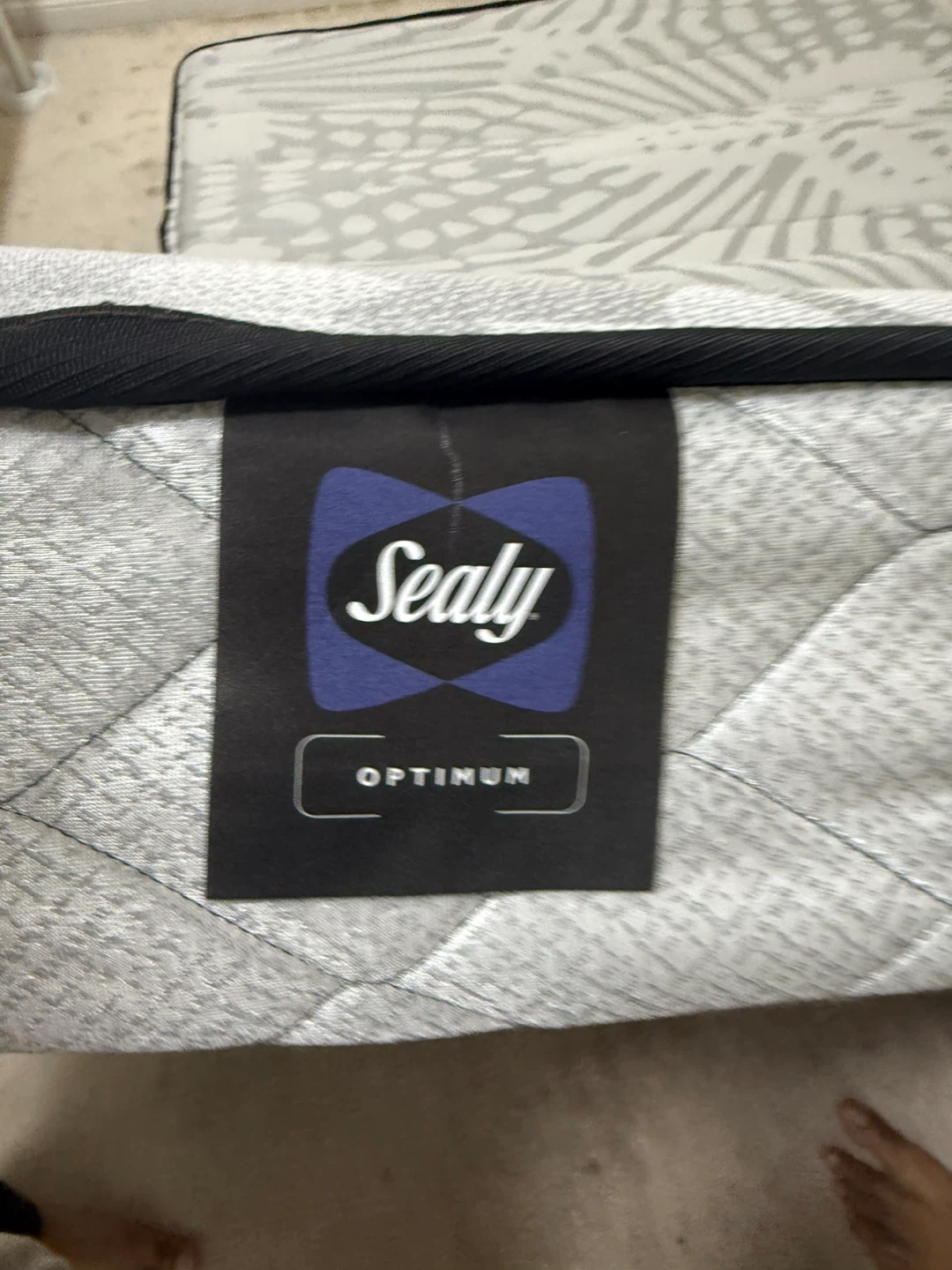 Sealy Optimu mattress - photo 4