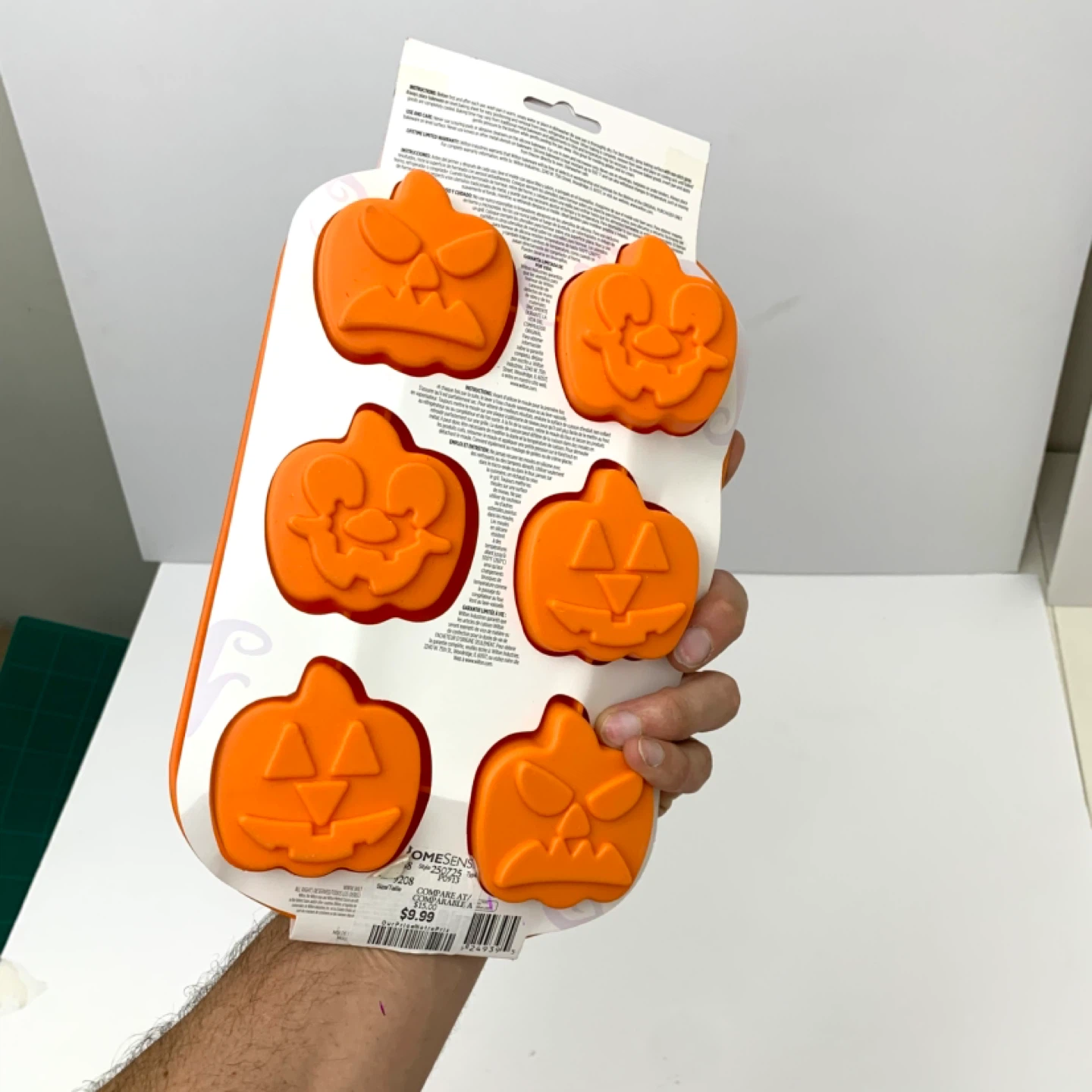 Pumpkin Treat Pan Silicone Baking Mold Halloween Bakeware Wilton - photo 5